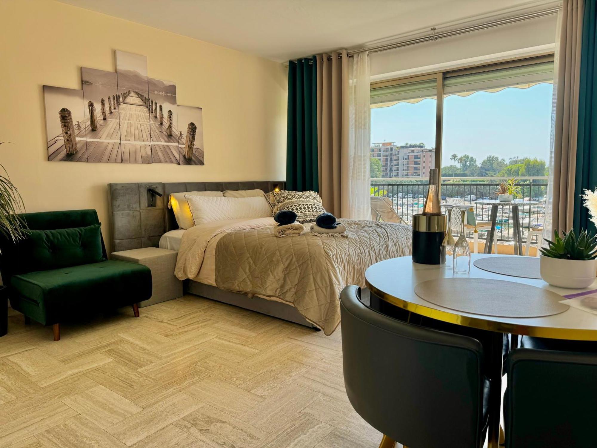 My Resid Appart Cannes Marina Vue Piscine Mandelieu Εξωτερικό φωτογραφία